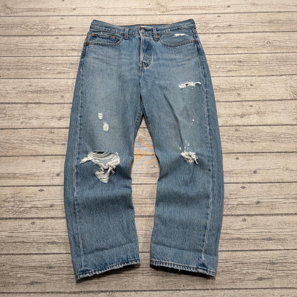 Levi's Jeans Women's 30 Blue Denim Distressed Ripped Wedgie Straight Relaxed Fit
